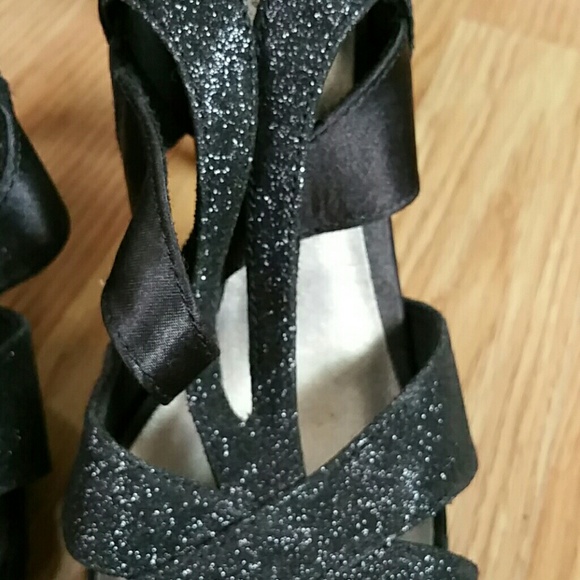 FIONI Night Black Shimmer Satin Heels - Picture 8 of 8